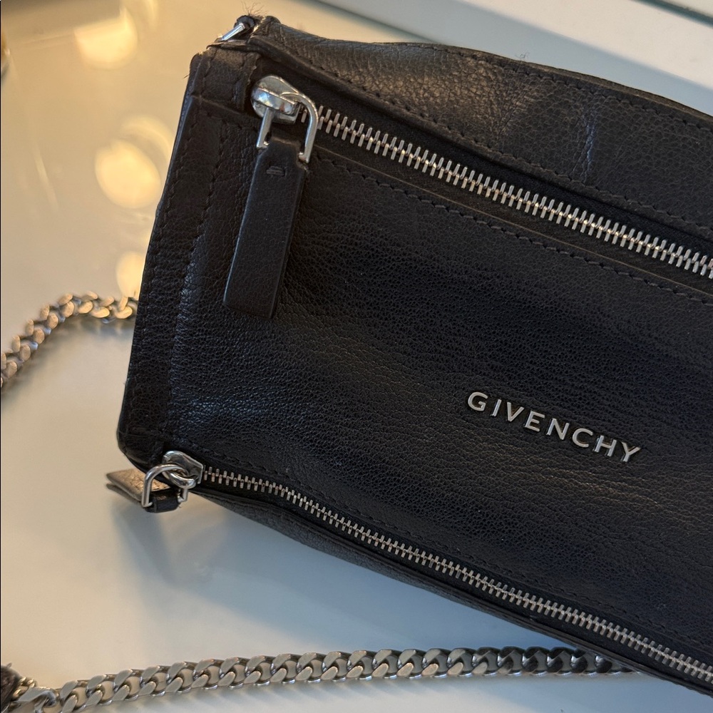 Givenchy Black Leather Chain Bag - Picture 2 of 5